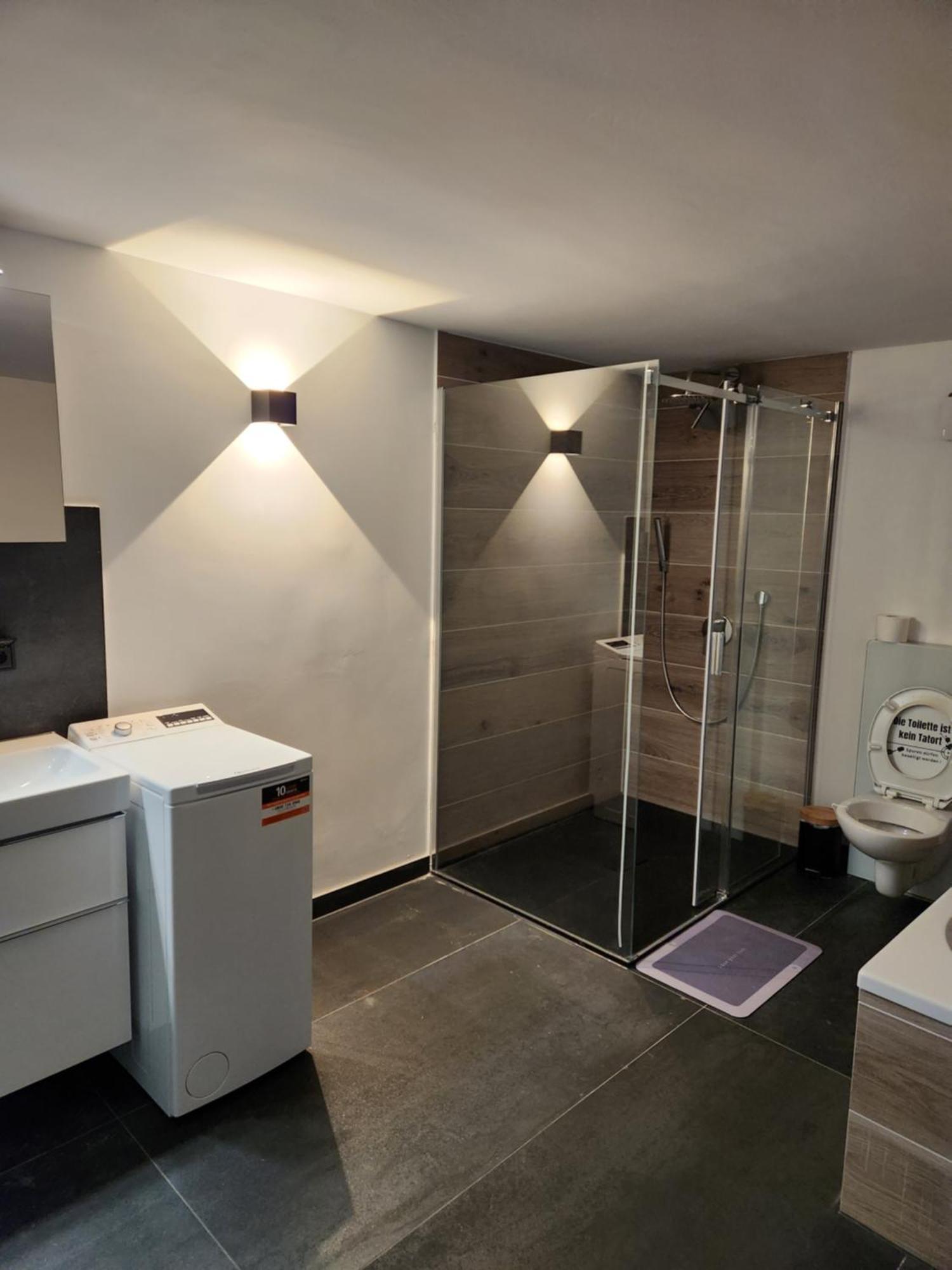Neumuehler Hof Ferienwohnung "Stefan" Bietet 4 Schlafzimmer Und 4 Baeder , Eine Grosse Badewanne Und Grosser Terrasse Zum Garten, Kostenfreie Parkmoeglichkeiten Schwerin  Exterior foto
